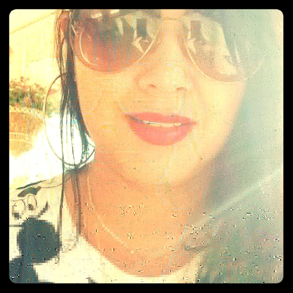 Meet your Posher, Kassandra